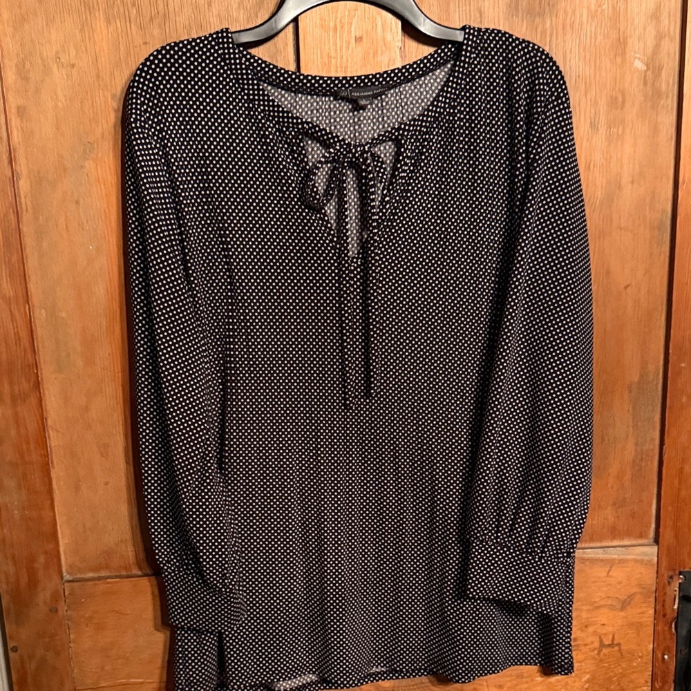 Adrianna Papell Black and White Polka Dot Women's V-neck Tunic Top